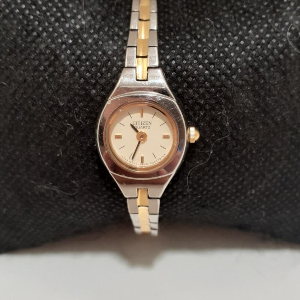 Citizen Ladies Wristwatch Gold and Silver Tone Japan Movemnt